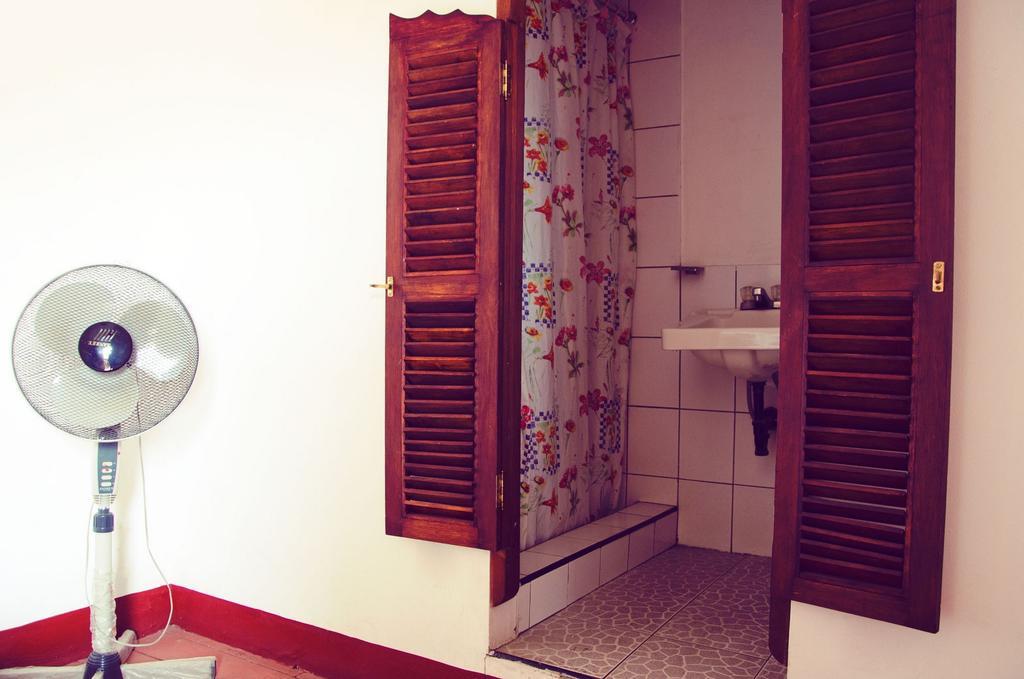 Hostal Sonati León Kültér fotó