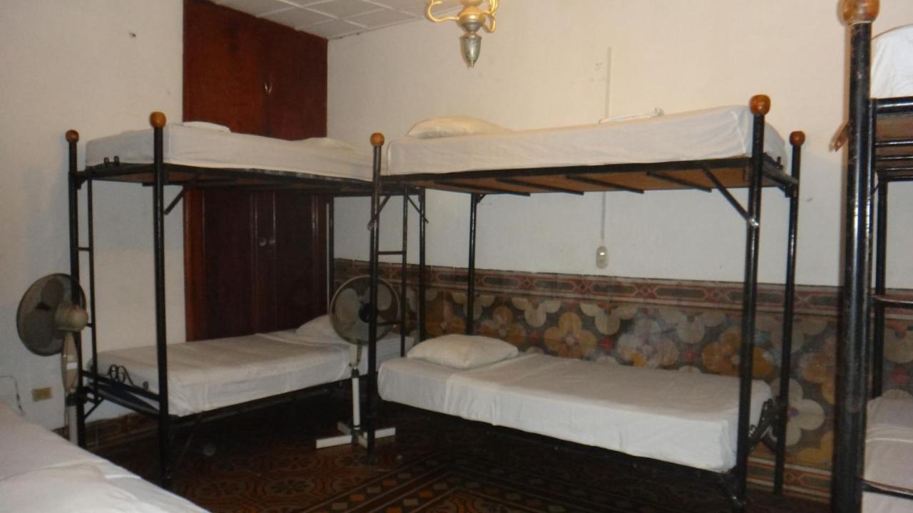 Hostal Sonati León Kültér fotó